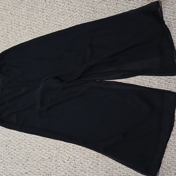 Chic Black Wide-Leg Pants With Sheer Outer Layer - Picture 11 of 15